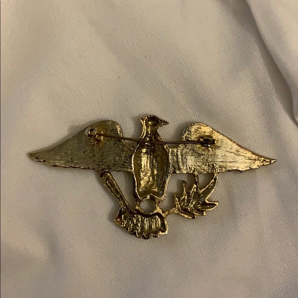 American Brooch - Picture 2 of 2